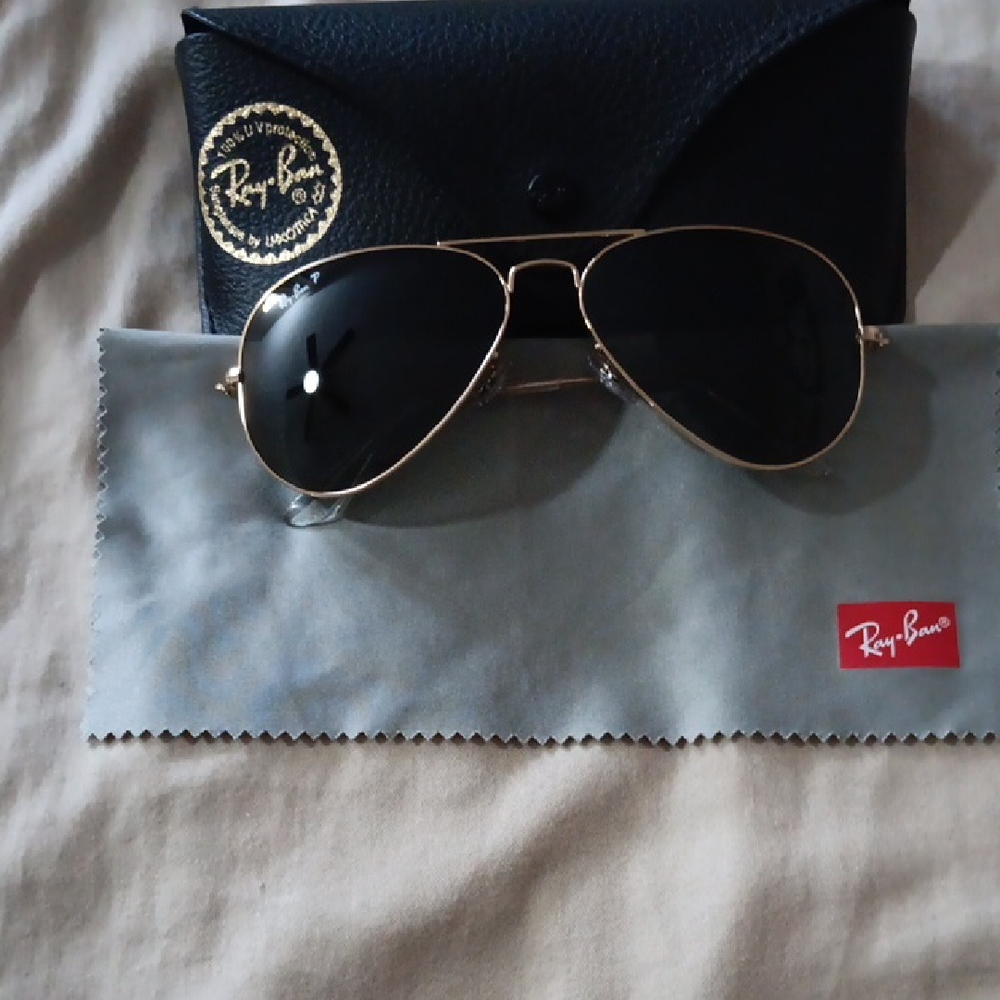 Ray-Ban Gold Aviator Sunglasses with Black Lenses